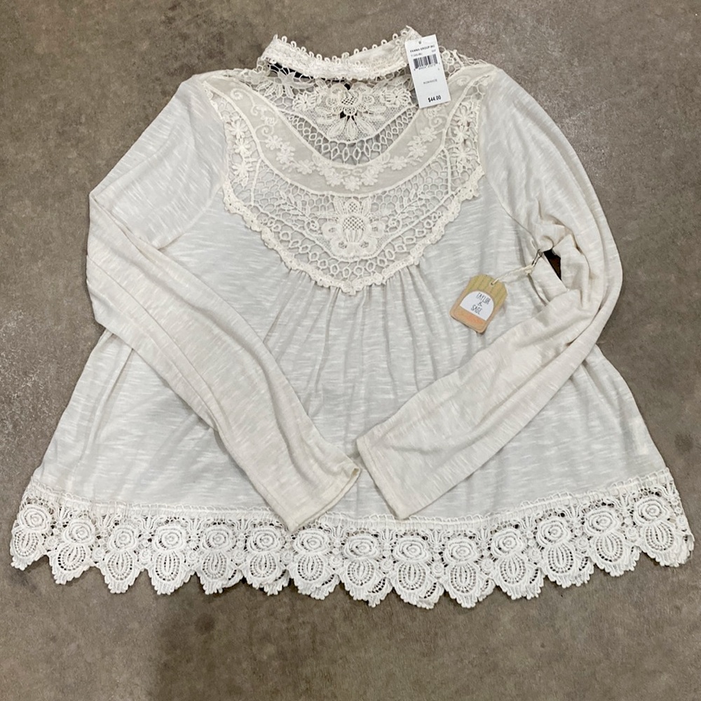 Brand new with tags cream colored blouse Taylor and Sage